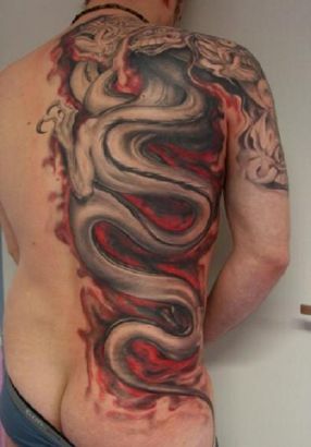 Chinese Large Dragon Pic Tattoo On Back